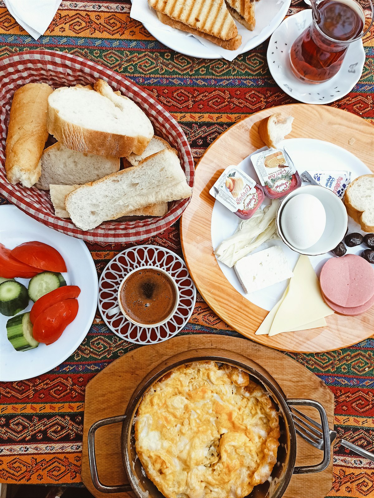 Türk kahvaltısı sofrası
